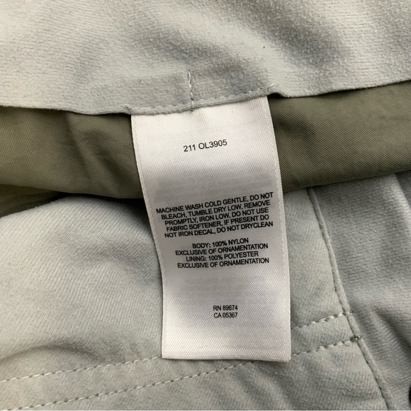 Mountain Hardwear Women’s Green Cargo  Hiking Pants. Size 14/32. - Picture 7 of 9